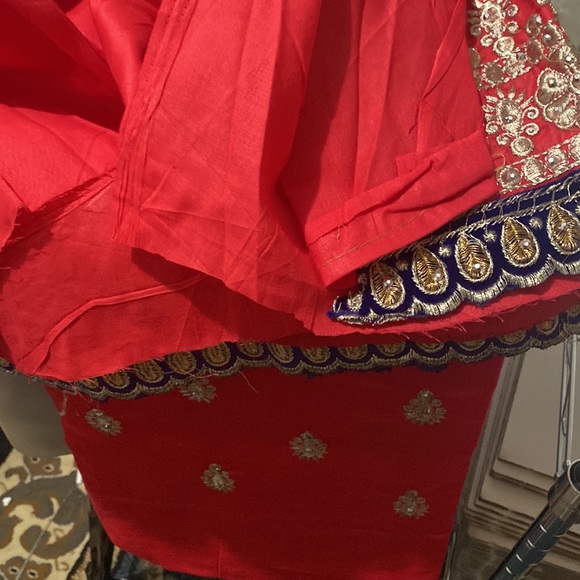 Handmade Saree pink with gold accent - Picture 4 of 4